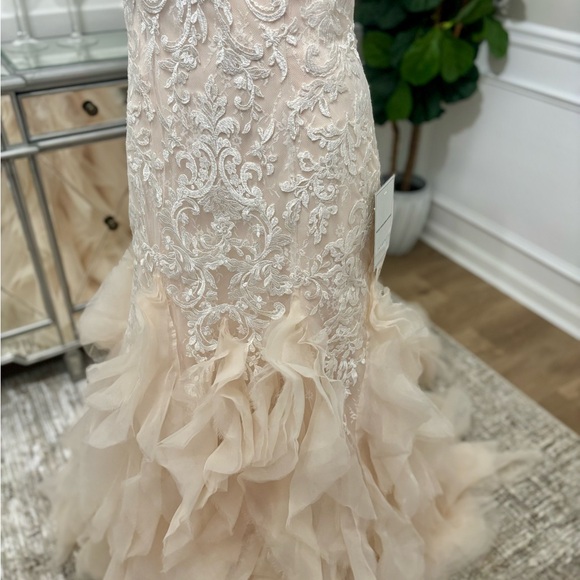 Jasmine Collection Wedding Dress US US 12 - Picture 10 of 16